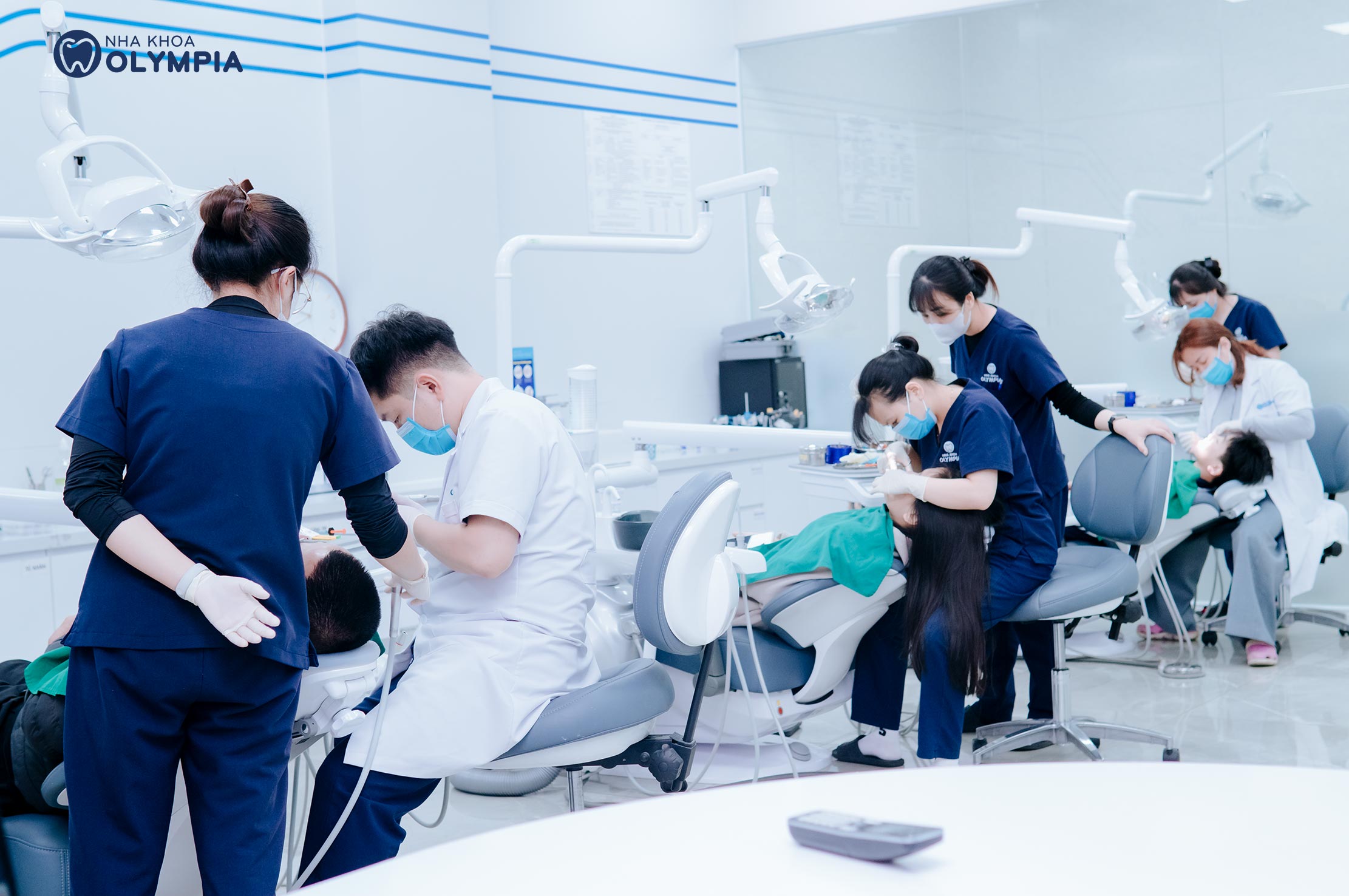 Đội ngũ bác sĩ chuyên gia Chuyên sâu mảng điều trị – Trực tiếp thăm khám và điều trị