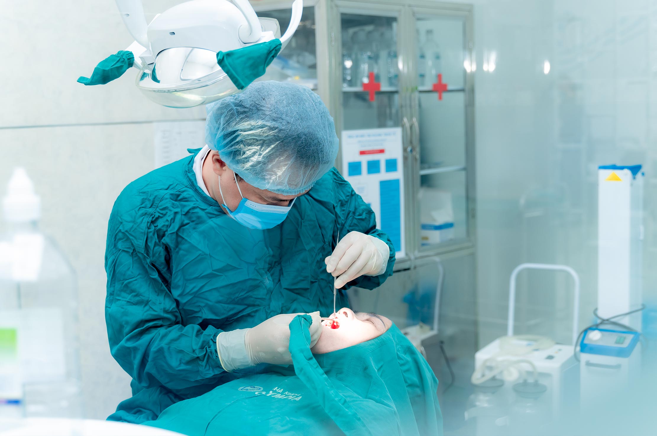 Nếu bạn mất răng trên 6 tháng, hãy đi khám Implant càng sớm càng tốt