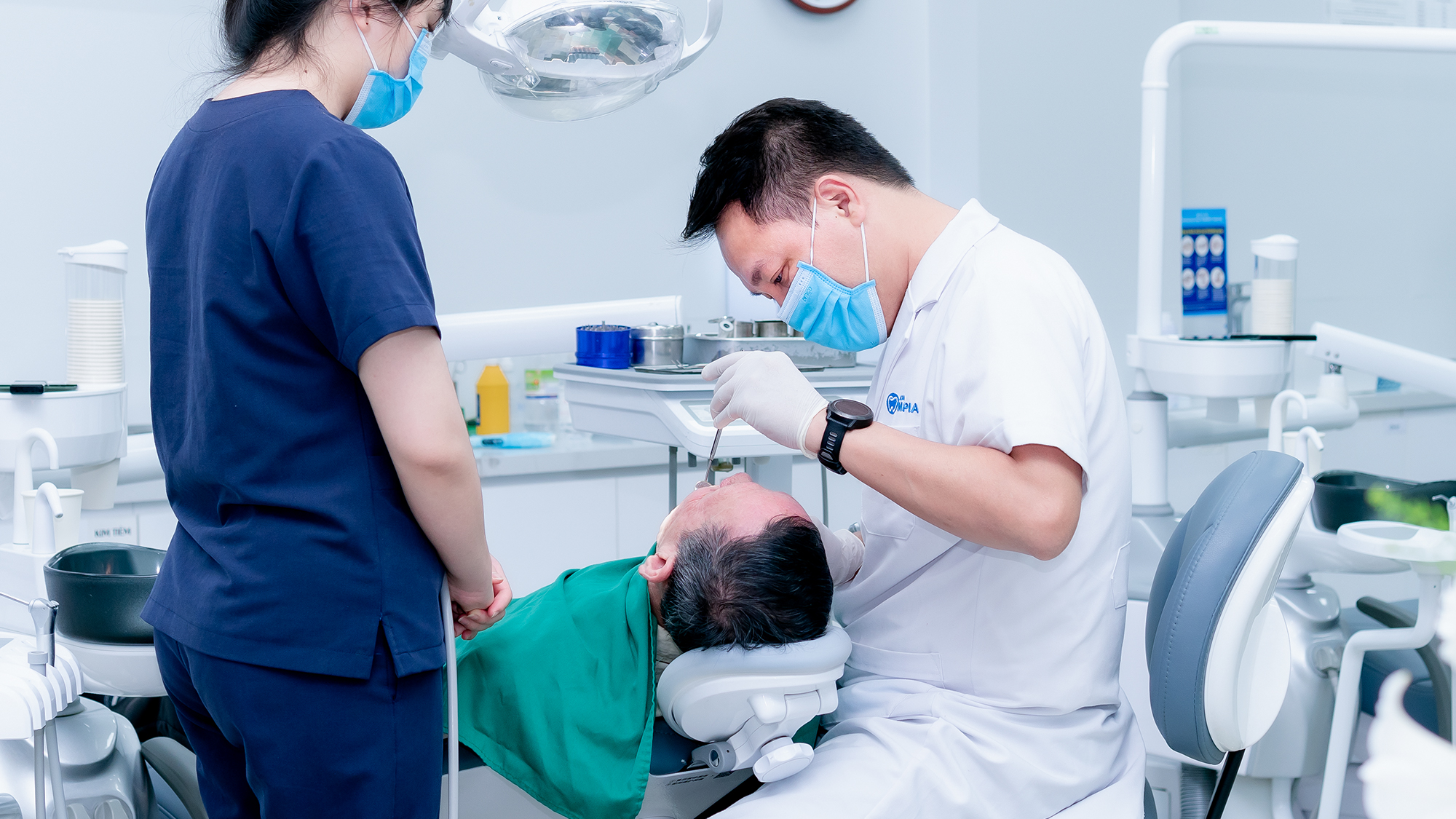 Trồng răng cùng ThS BS Phạm Hùng Sơn là chọn sự Tận Tâm & Chân Thành