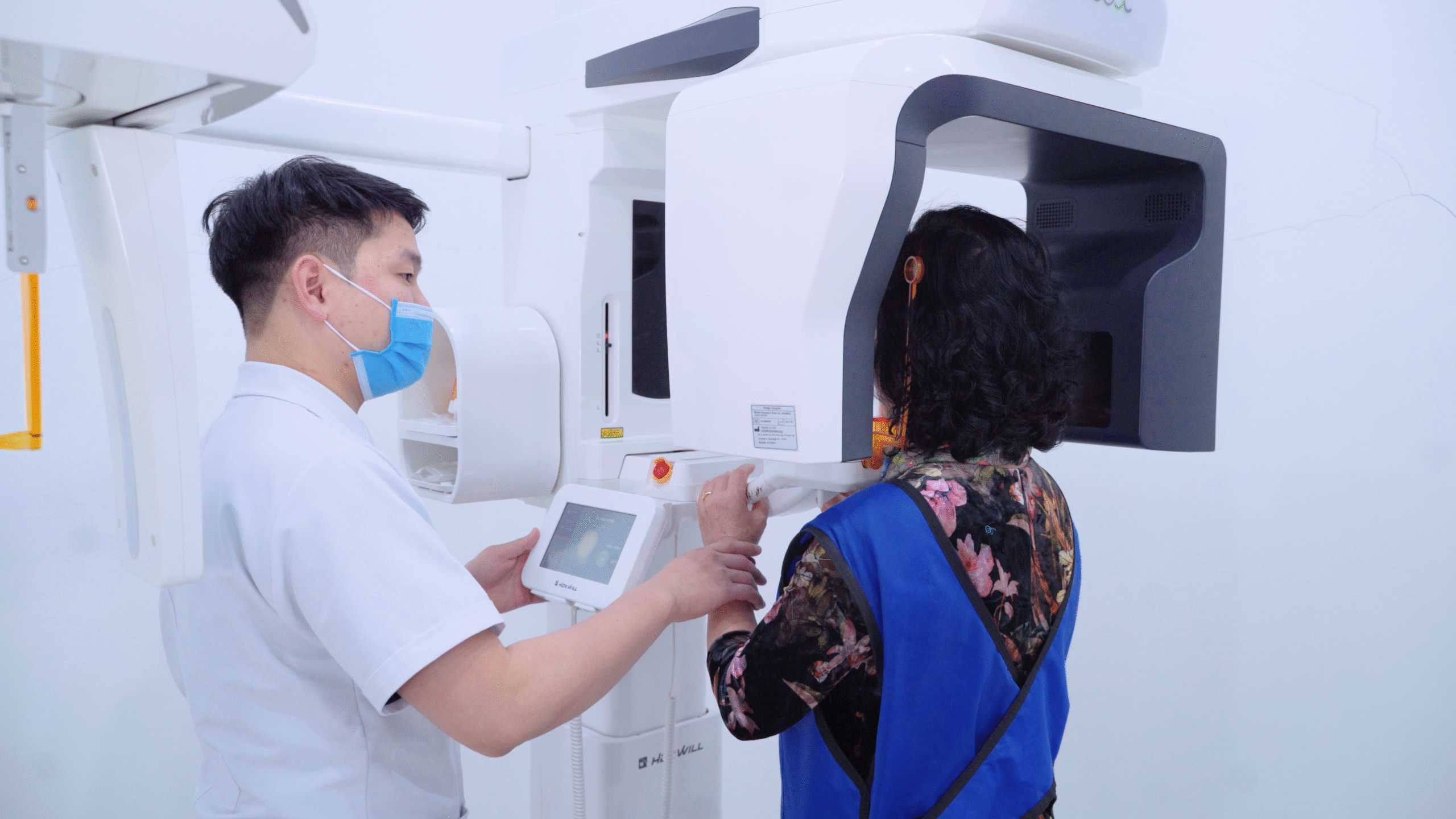 Chụp CT Conebeam bác sĩ lên kế hoạch chi tiết, tránh sai sót, và đảm bảo cấy trụ chính xác – an toàn – không đau.