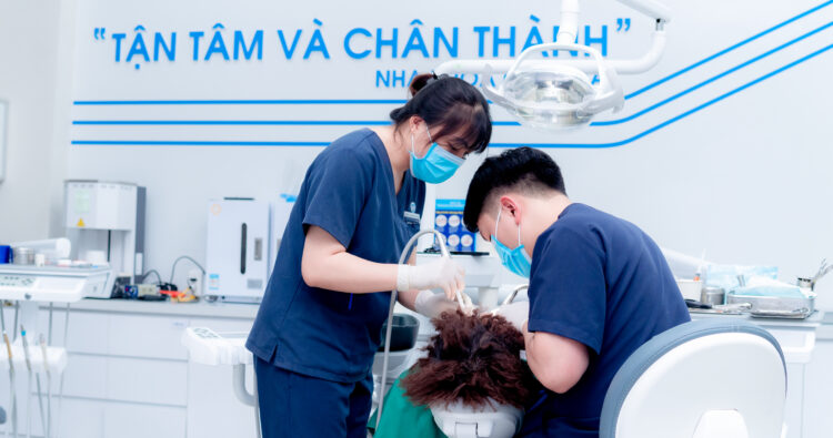 Quy trình cắm Implant bằng máng hướng dẫn phẫu thuật tại Olympia