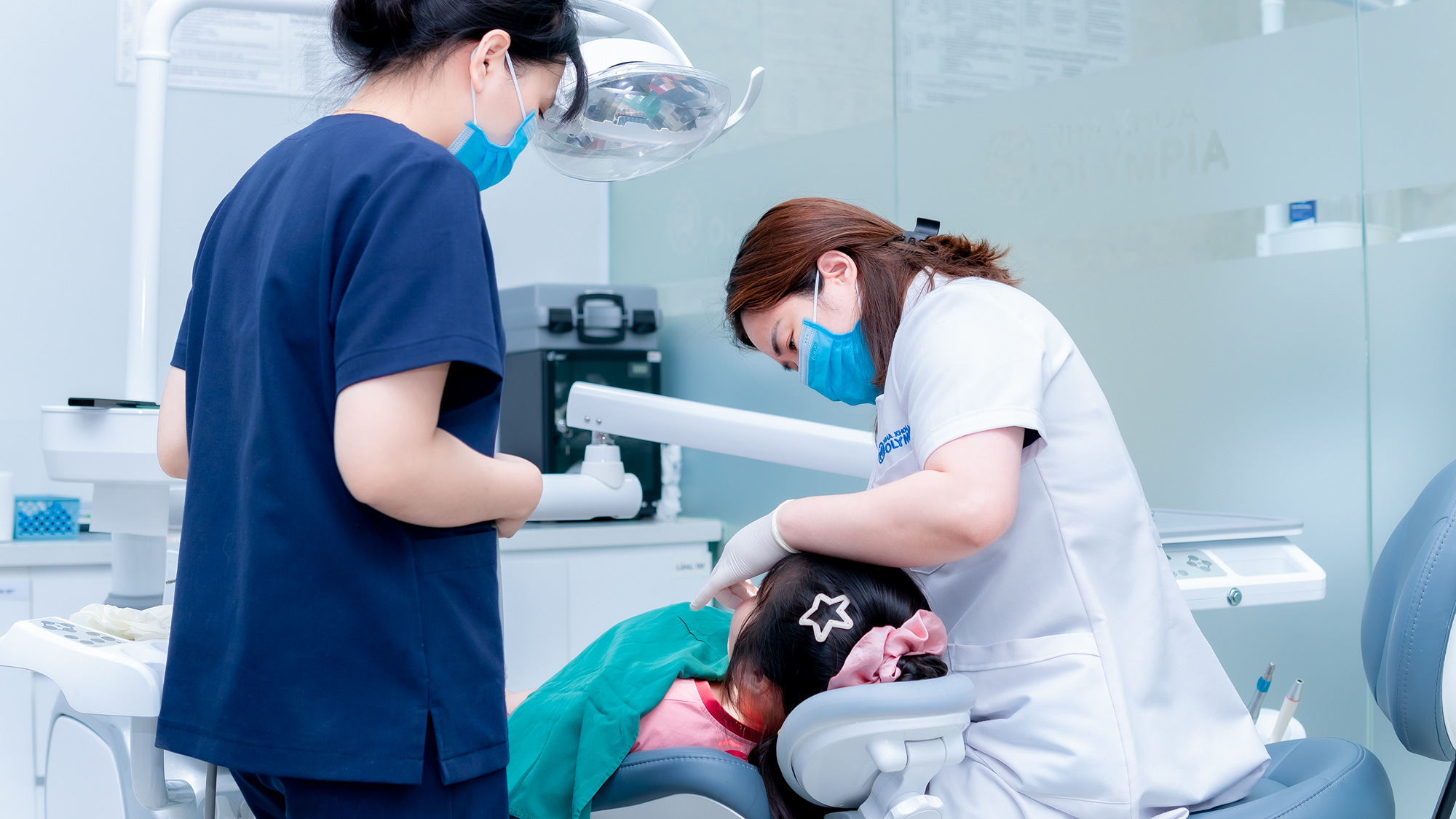 Sai lầm phụ huynh thường mắc khi tìm hiểu về niềng răng sớm