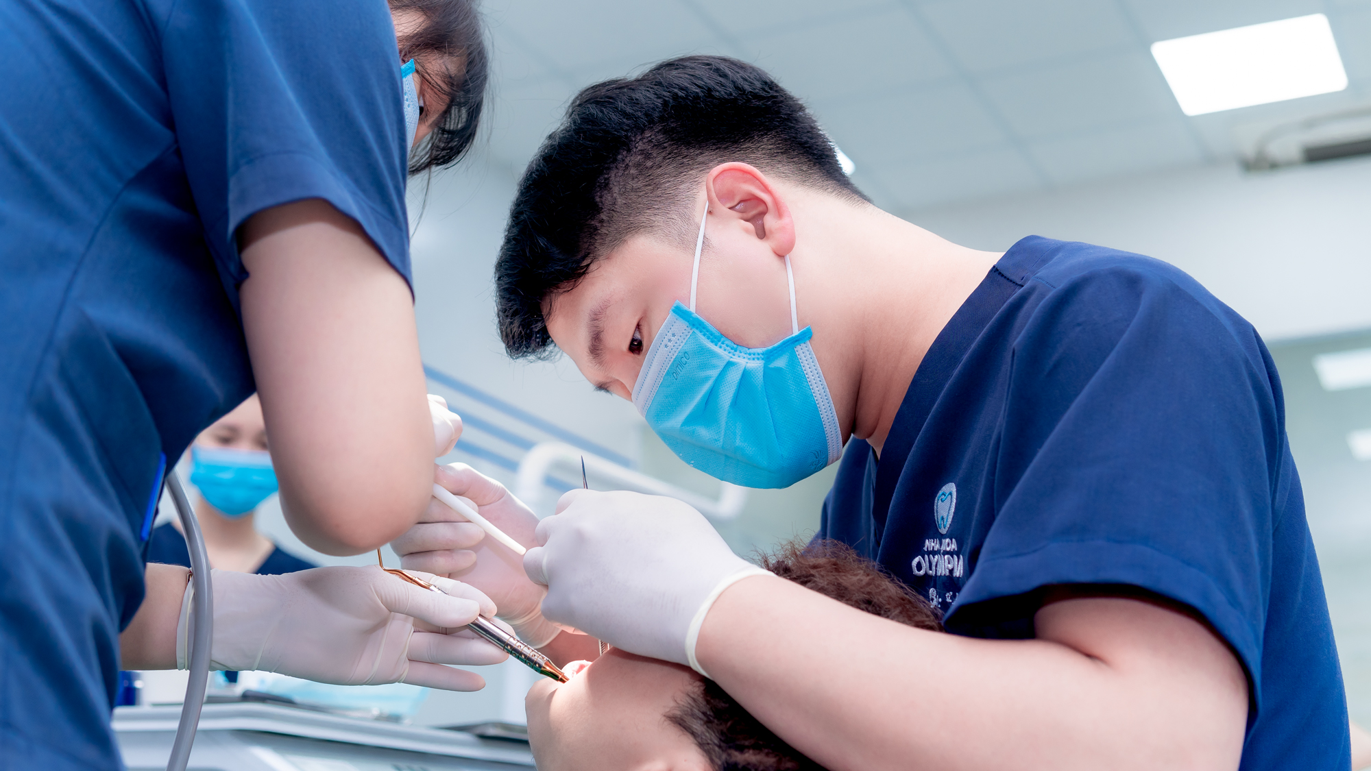 Nỗi lo lớn nhất khi trồng răng: Đau và sưng
