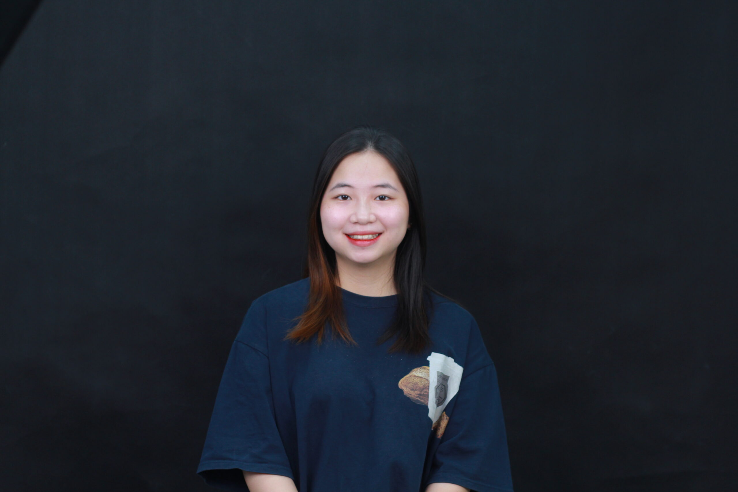 Anh Thư tháo niềng vào T8.2024 