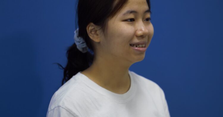 Có một Anh Thư từng ngại cười vì… chính nụ cười của mình