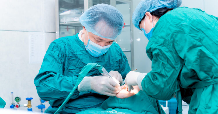 ths bs phạm hùng sơn