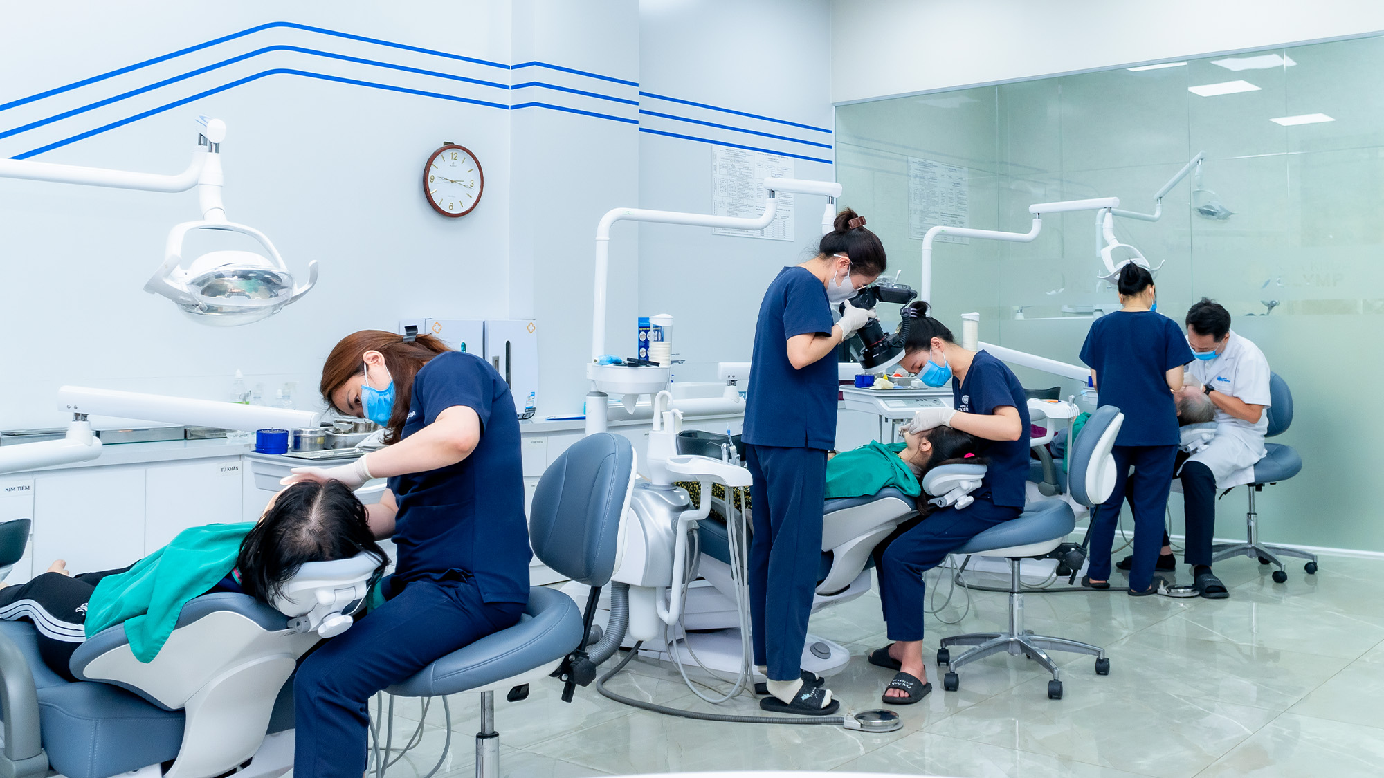 Khám răng định kỳ cho trẻ tại Nha khoa Olympia