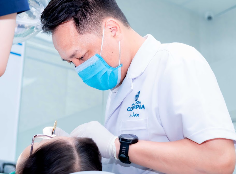 7 lý do bạn nên chọn trồng răng Implant tại Nha khoa Olympia cùng bác sĩ Sơn