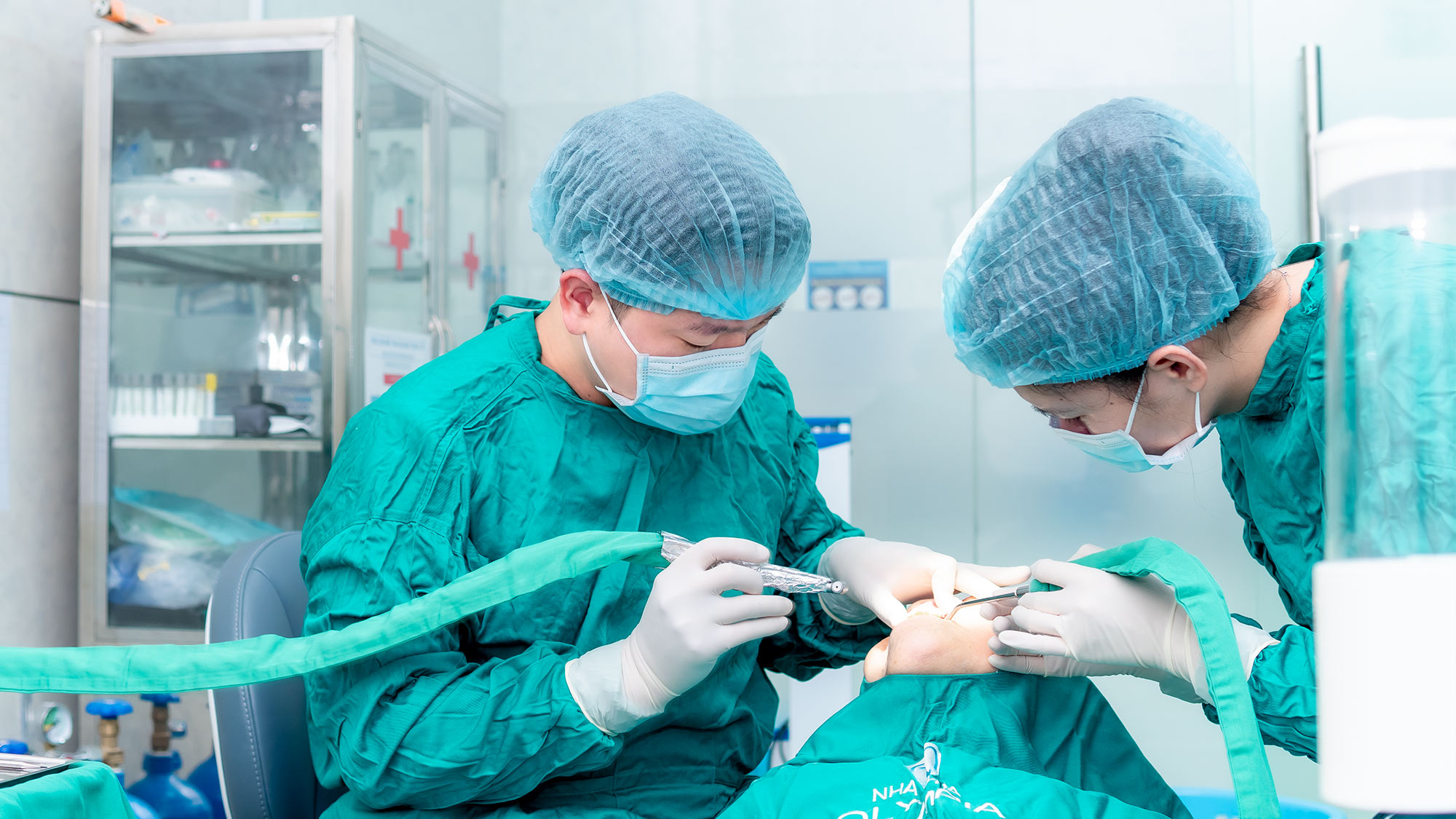Trồng răng Implant – giải pháp hiện đại và toàn diện