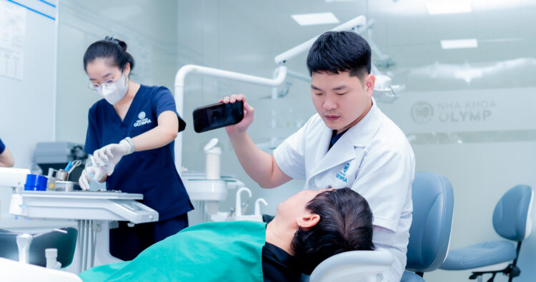 Bác sĩ Bùi Văn Hưng - Chuyên gia Implant Kỹ thuật Số hóa (Digital Implant)