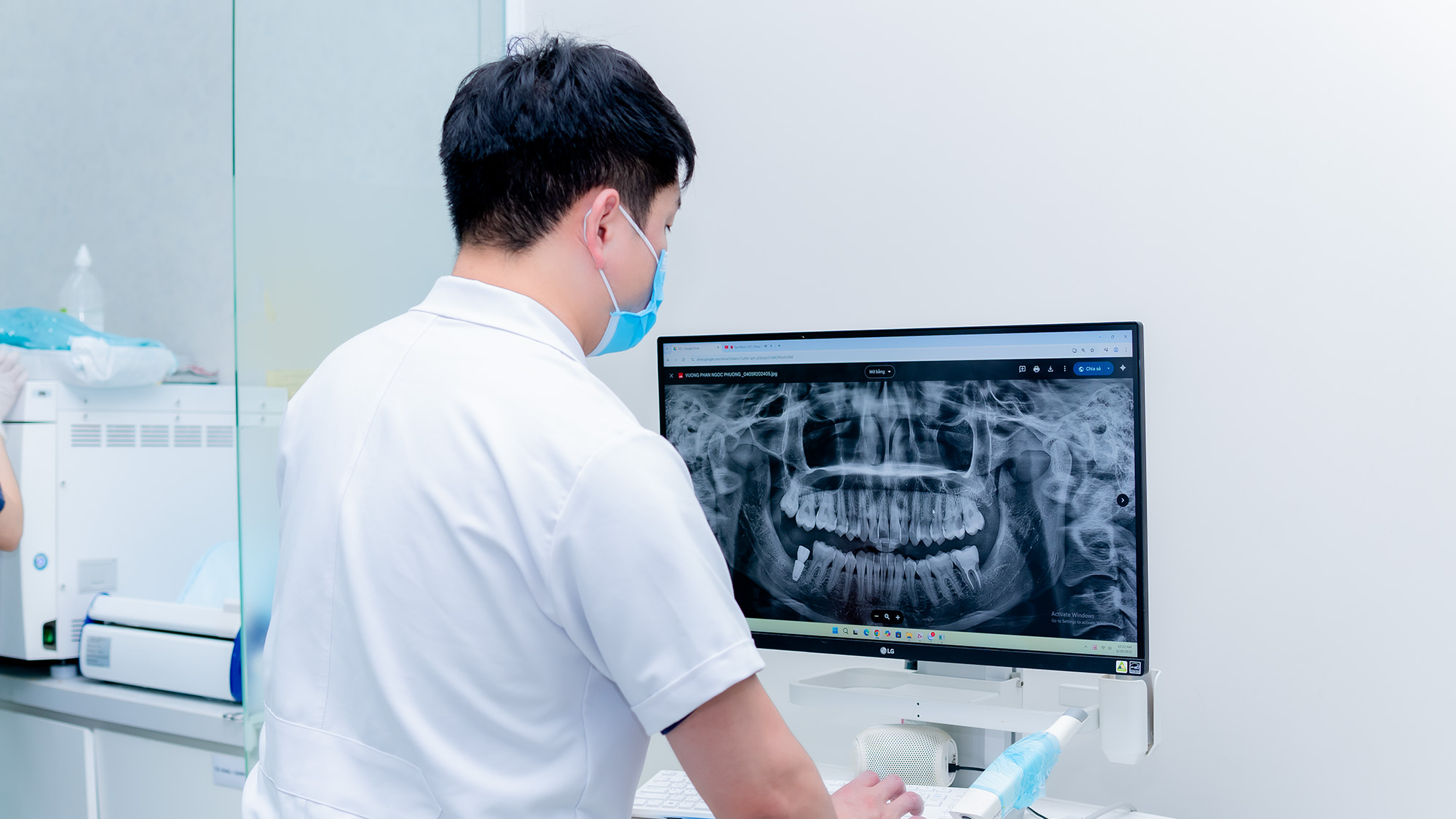 Tái khám – nền tảng của chăm sóc trụ Implant trọn đời