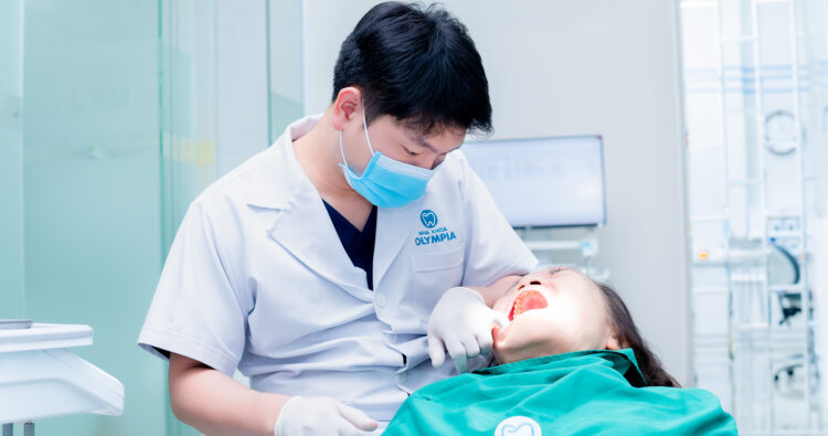 Khám răng định kỳ cần trở thành 1 thói quen, điều bắt buộc với mọi người