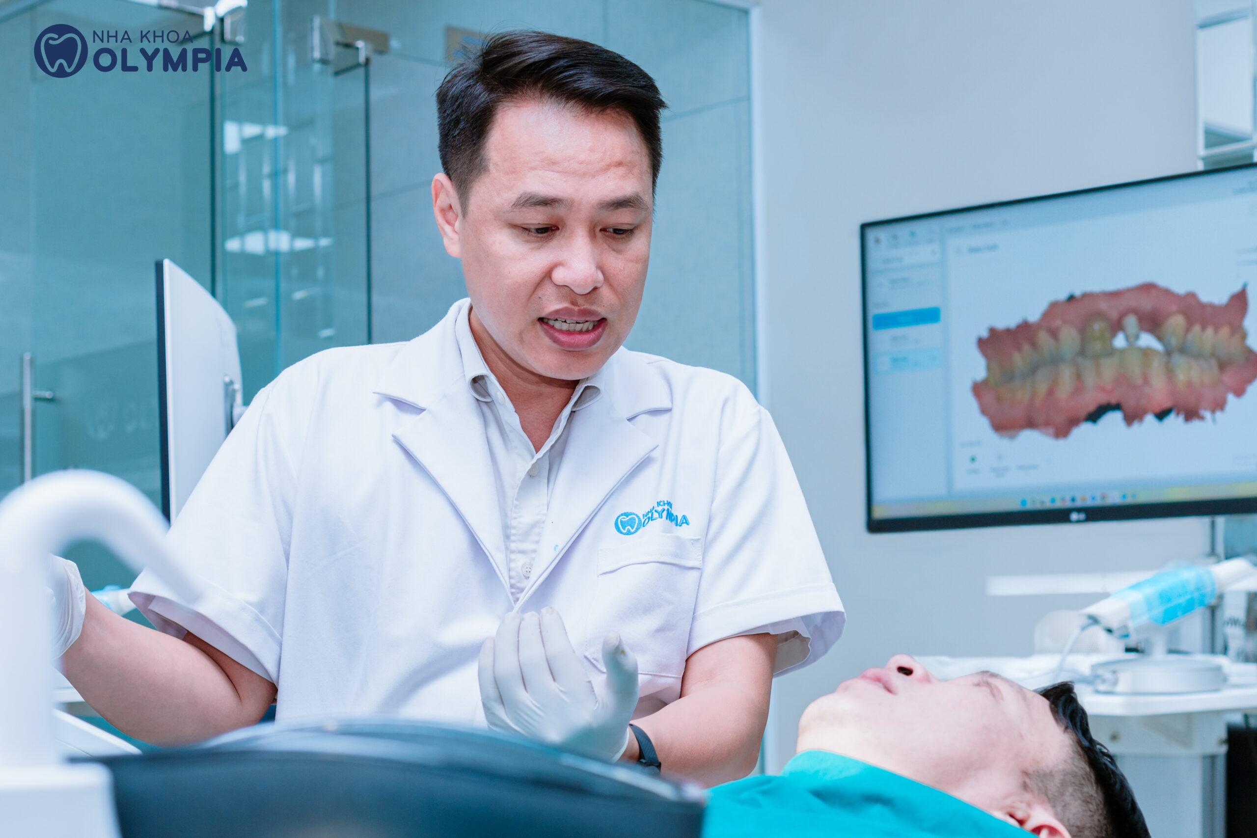 Điều trị Implant bằng kinh nghiệm và quy trình số hóa toàn diện